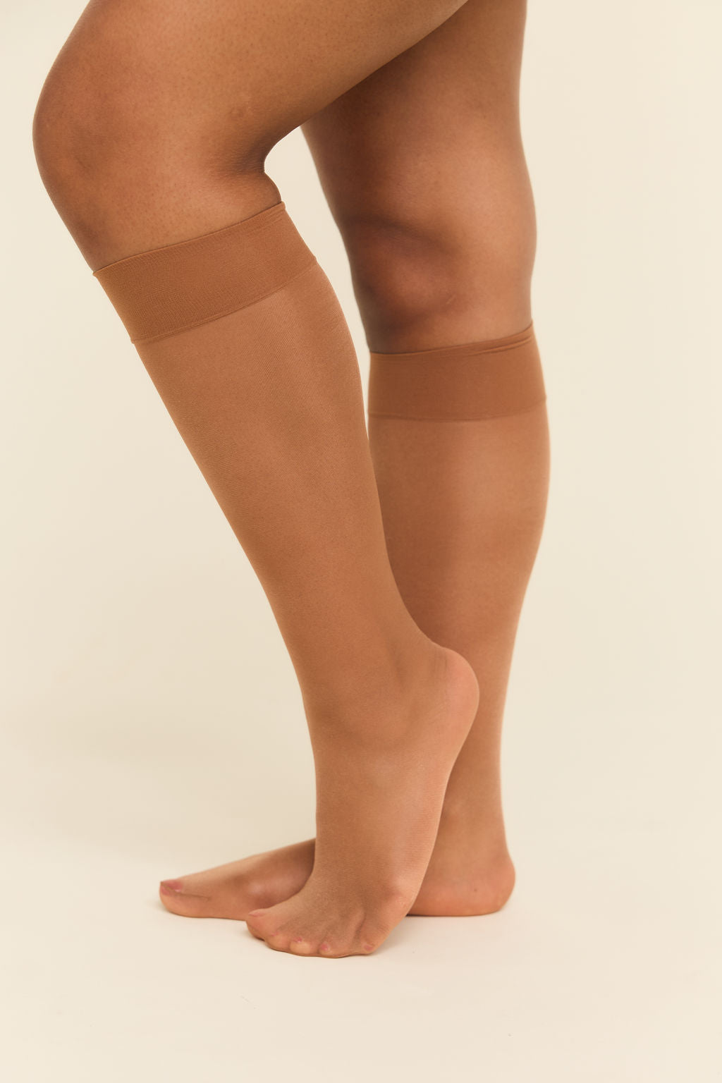 RADIANCE 20 Denier Matt Knee Highs